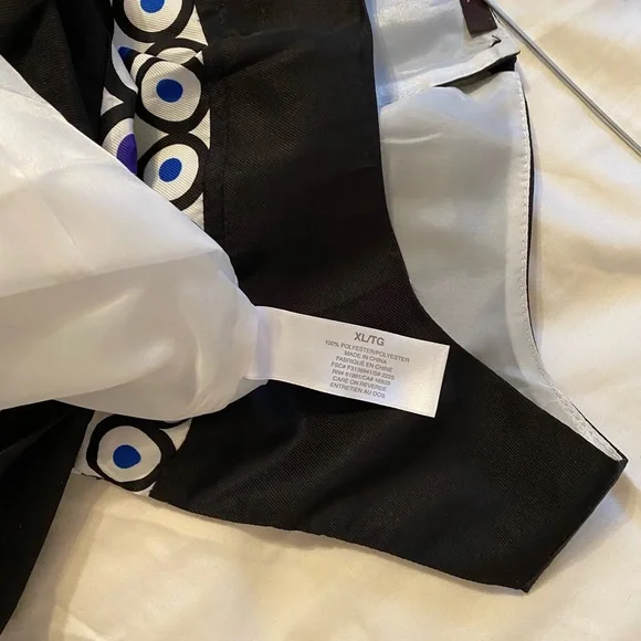 Chic Dress with Blue Pattern - Picture 4 of 4